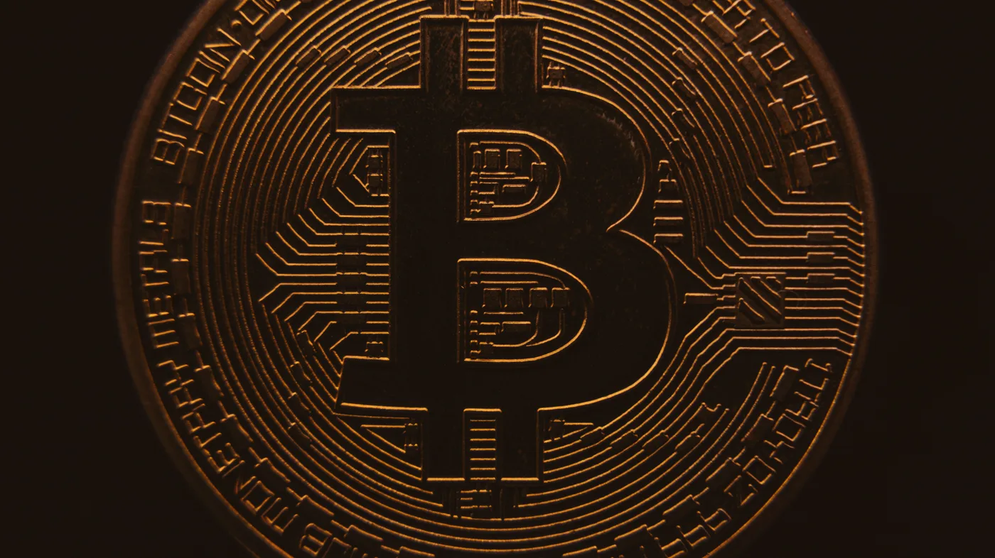 Närbild på ett bitcoin-mynt